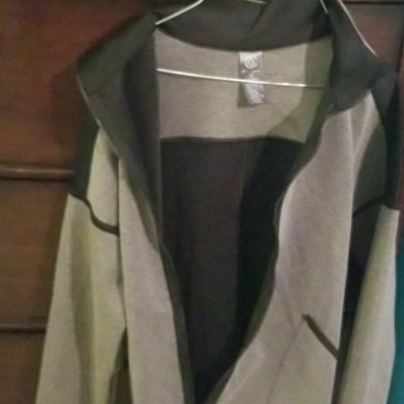 Jacket - Picture 3 of 4